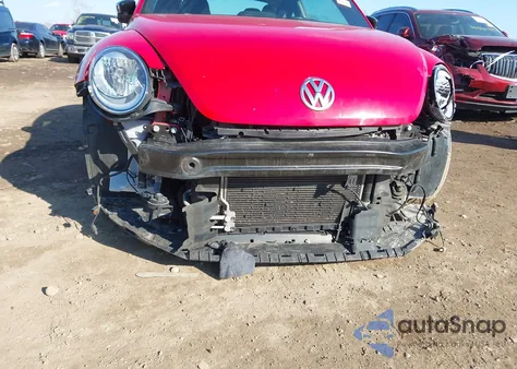 2015 Volkswagen Beetle 2.0T R-Line z USA, uszkodzony, nr VIN 3VWVT7AT2FM646240